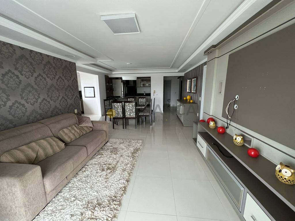 Apartamento à venda com 3 quartos, 156m² - Foto 7