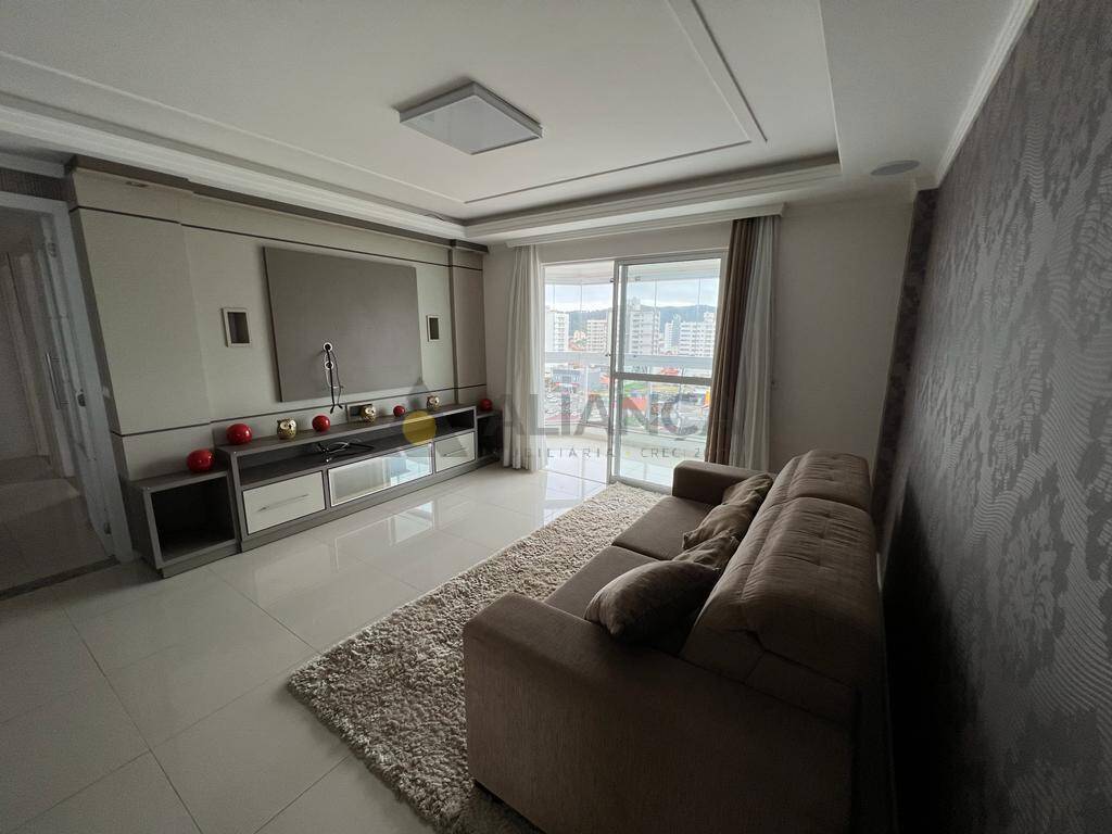 Apartamento à venda com 3 quartos, 156m² - Foto 6