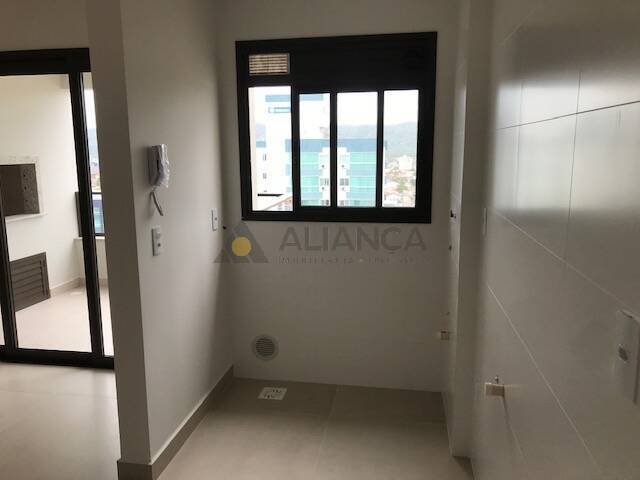 Apartamento à venda com 2 quartos, 72m² - Foto 7