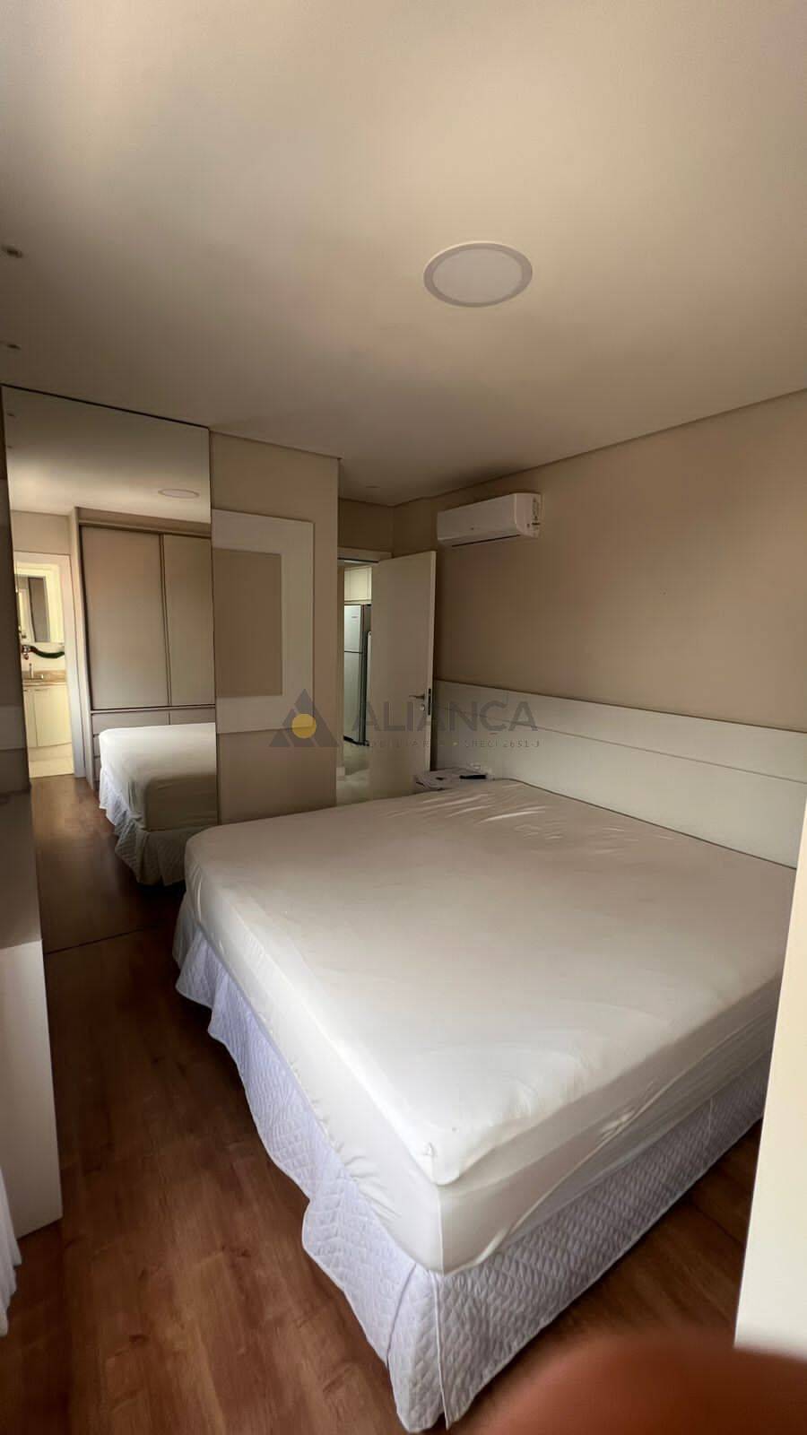 Apartamento à venda com 2 quartos, 80m² - Foto 4