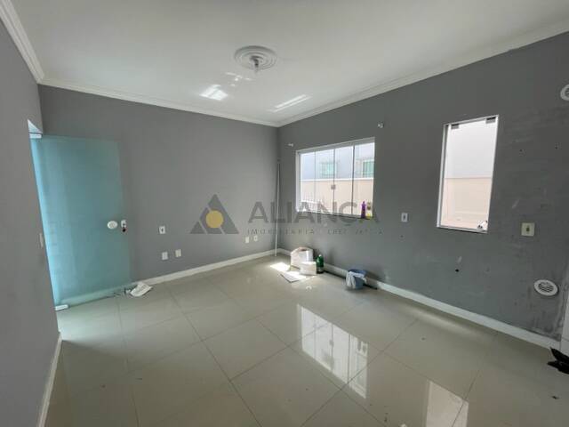 Apartamento à venda com 2 quartos, 58m² - Foto 3