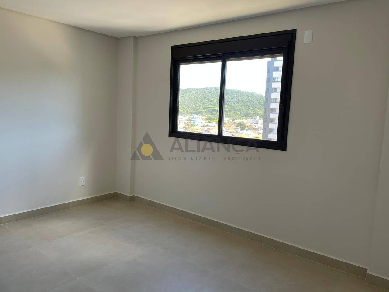 Apartamento à venda com 3 quartos, 96m² - Foto 12