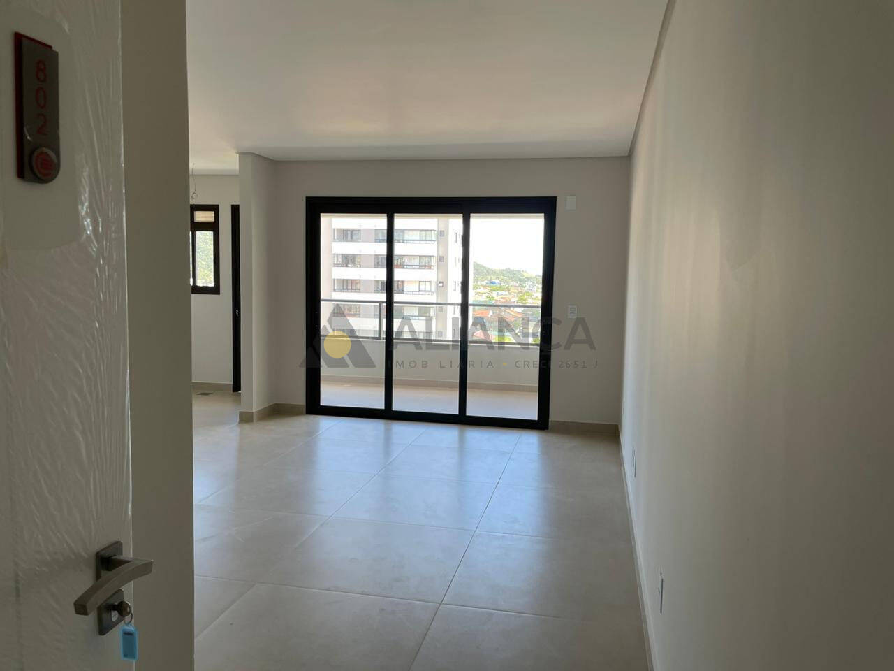 Apartamento à venda com 3 quartos, 96m² - Foto 7