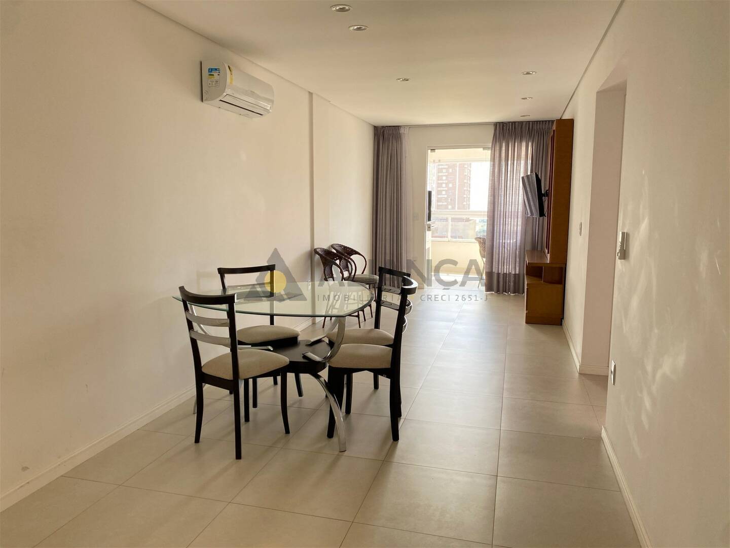 Apartamento à venda com 2 quartos, 65m² - Foto 6