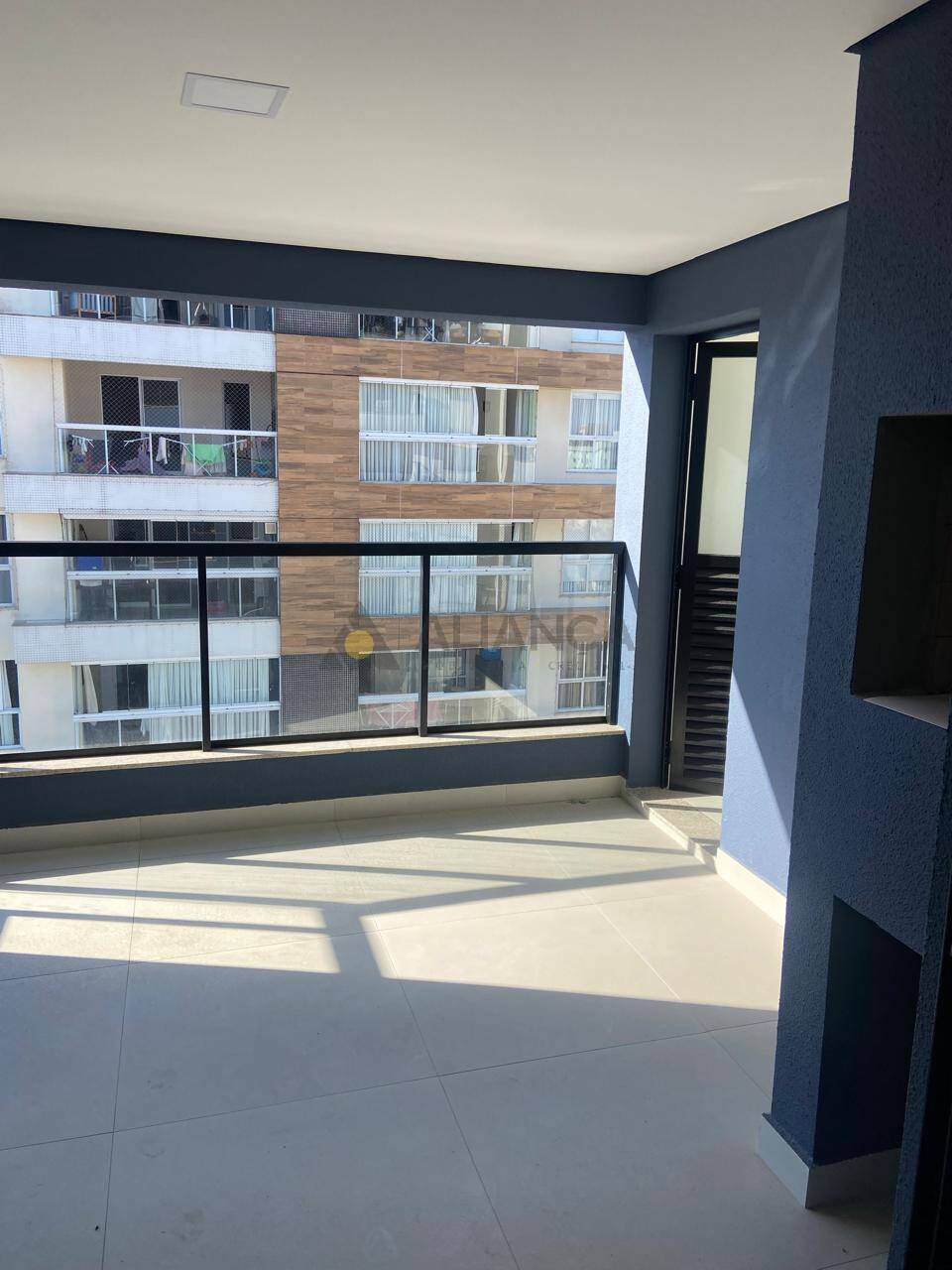 Apartamento à venda com 3 quartos, 110m² - Foto 8