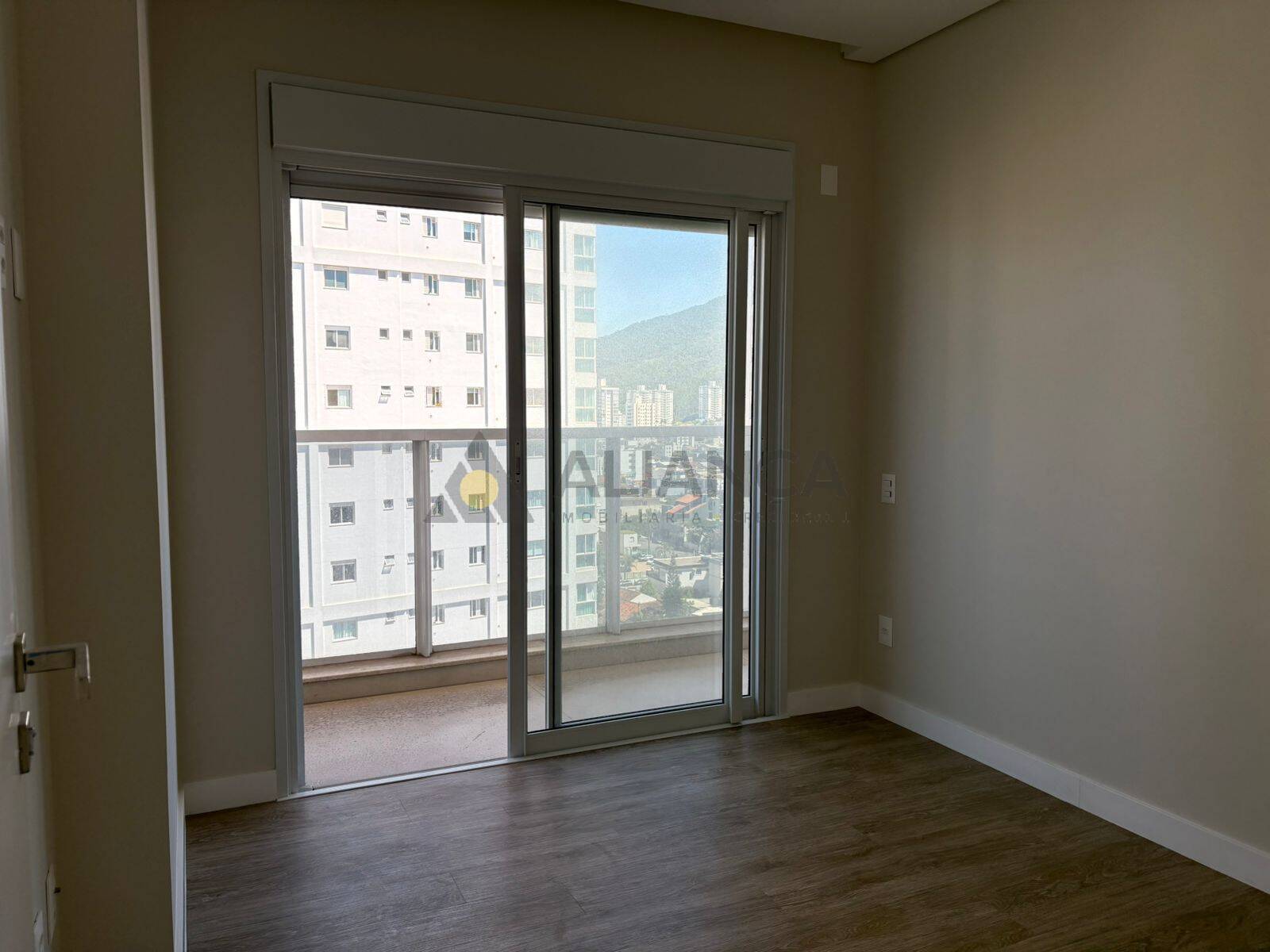 Apartamento à venda com 3 quartos, 131m² - Foto 16