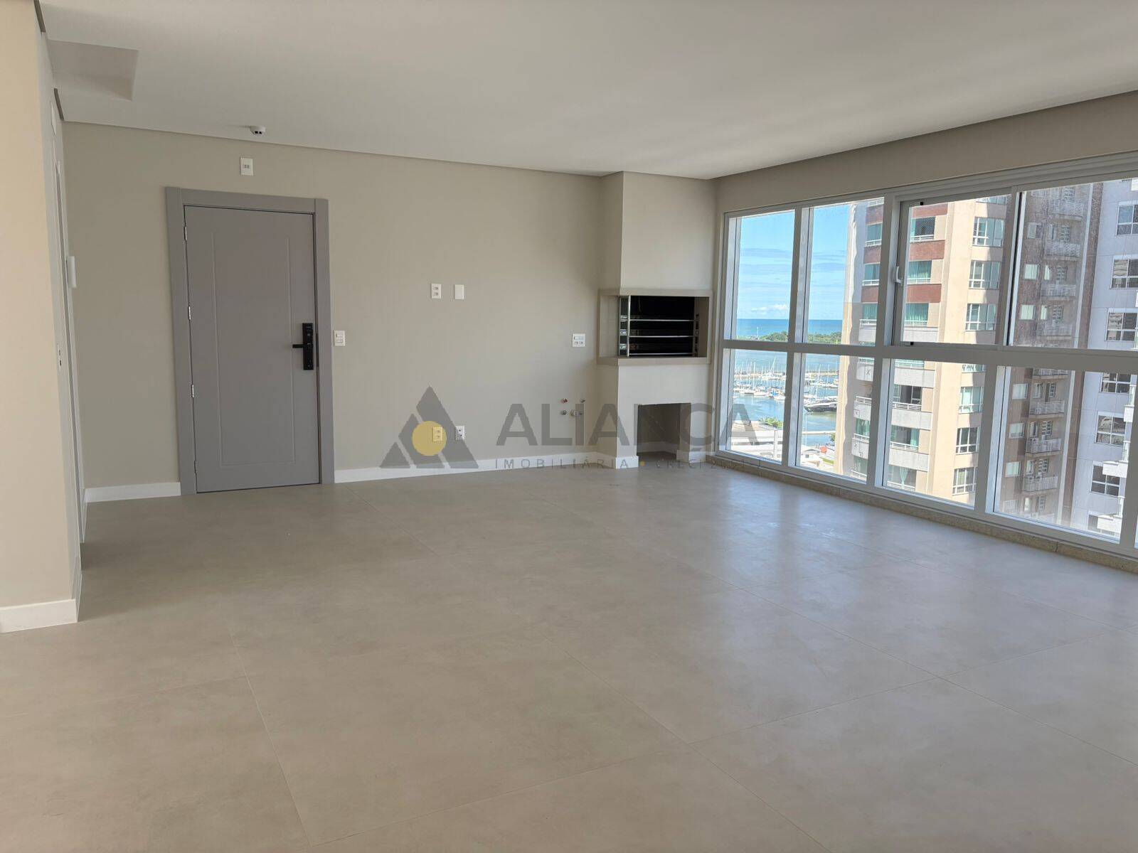 Apartamento à venda com 3 quartos, 131m² - Foto 6