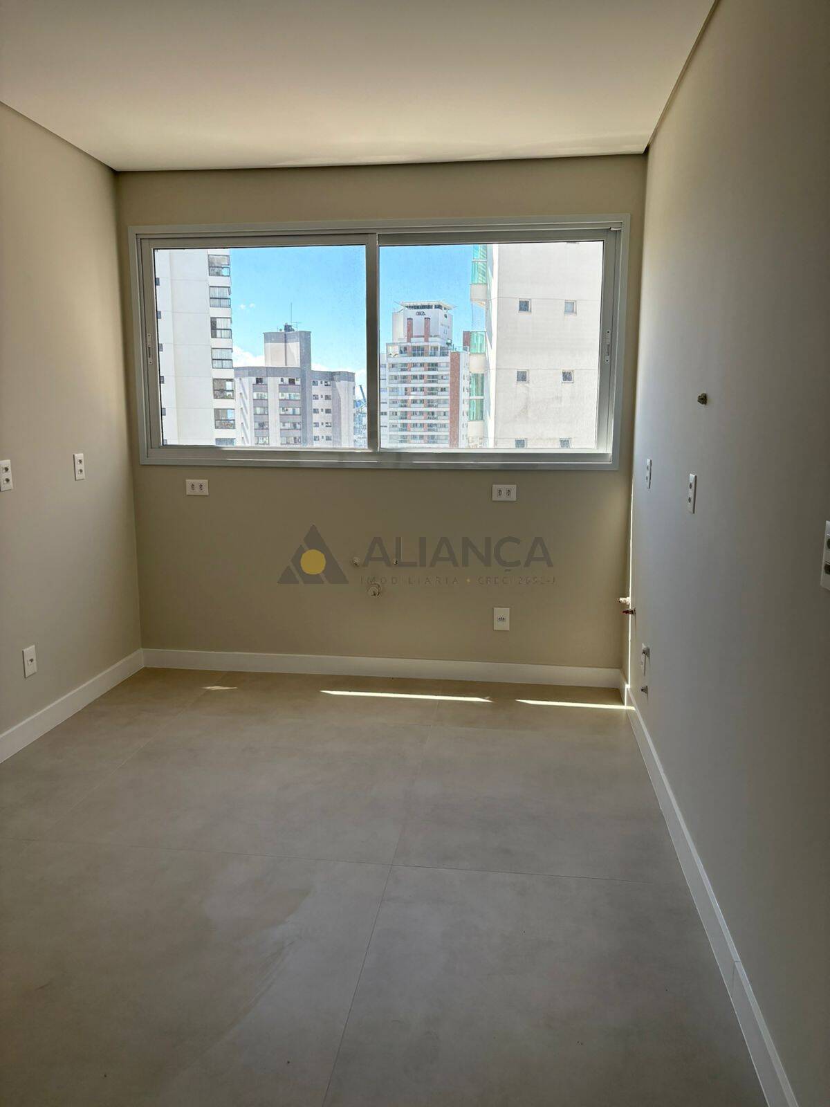 Apartamento à venda com 3 quartos, 131m² - Foto 8