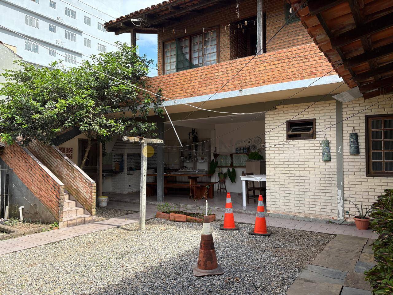 Casa à venda com 4 quartos, 235m² - Foto 9