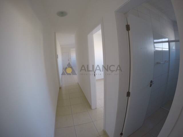 Apartamento à venda com 2 quartos, 63m² - Foto 5