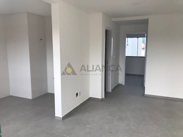 Apartamento à venda com 2 quartos, 61m² - Foto 4