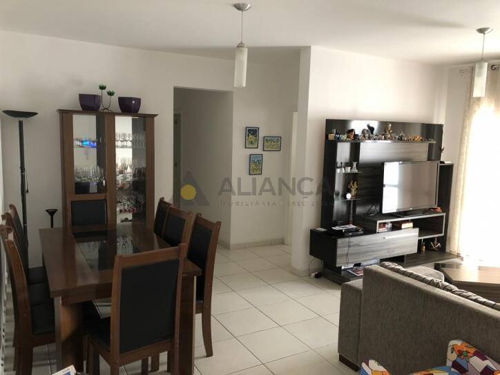 Apartamento à venda com 2 quartos, 98m² - Foto 2