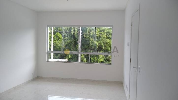 Apartamento à venda com 2 quartos, 60m² - Foto 4