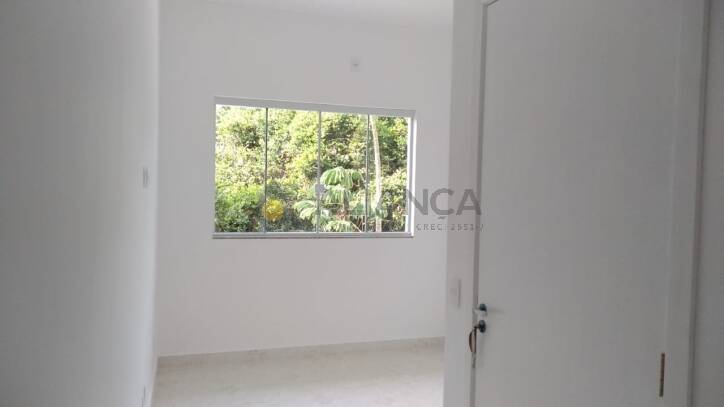 Apartamento à venda com 2 quartos, 60m² - Foto 5