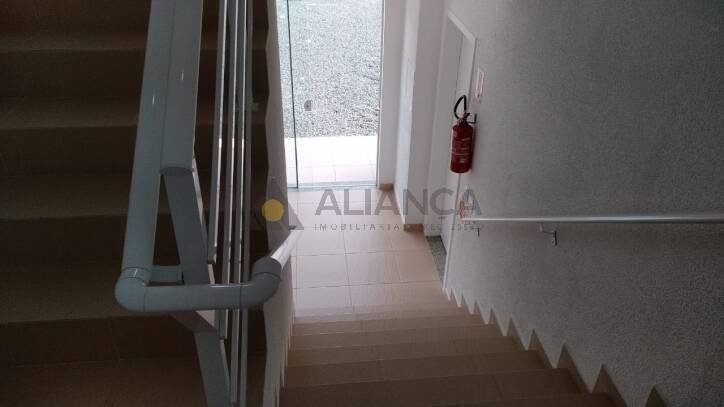 Apartamento à venda com 2 quartos, 60m² - Foto 13